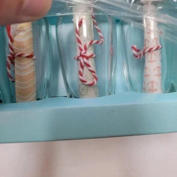 Compose A Note That Floats Kit - Picture 2 of 2